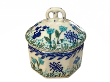 Load image into Gallery viewer, Mini Pretzel Box Little Gems
