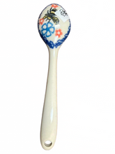Load image into Gallery viewer, Spoon 5.25" Honey Bee
