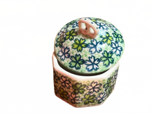 Load image into Gallery viewer, Mini Pretzel Box Jade Lattice
