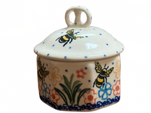 Load image into Gallery viewer, Mini Pretzel Box Honey Bee
