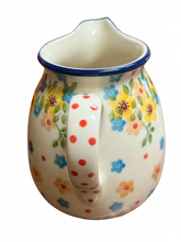 Load image into Gallery viewer, Creamer 11 oz Buttercup
