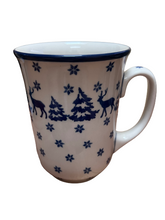 Load image into Gallery viewer, Bistro Mug 17 oz Snowy Pines
