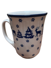 Load image into Gallery viewer, Bistro Mug 17 oz Snowy Pines
