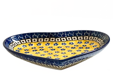 Load image into Gallery viewer, Heart Shaped Platter 7&quot; Sunburst
