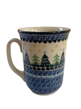 Load image into Gallery viewer, Bistro Mug 17 oz Christmas Trees
