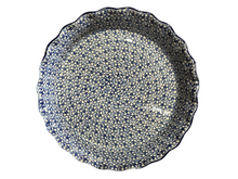 Load image into Gallery viewer, Fluted Pie Baker 10&quot; Daisy Flurry
