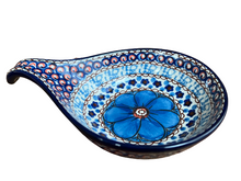 Load image into Gallery viewer, Spoon Rest 7&quot; Unikat Cobalt Flowers
