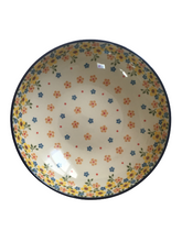 Load image into Gallery viewer, Serving Bowl 8.5&quot; Buttercup
